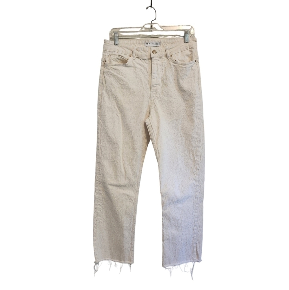 EUC ZARA CREAM HIGH RISE RAW HEM JEANS SIZE 8